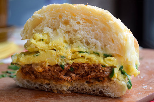 Herby Soft Scrambled Eggs